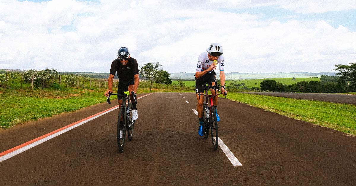 Nutrition for athletes traveling to compete: how to minimize the impact of travel on performance?